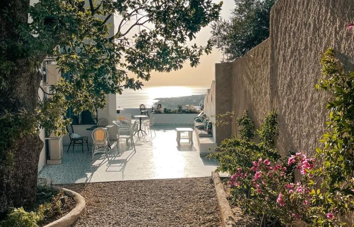 Gogo's Boutique Hotel
