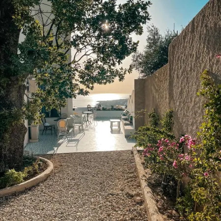Gogo's Boutique Hotel