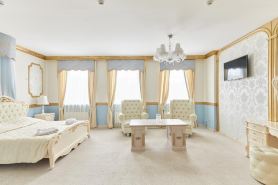Grk Bristol Hotel