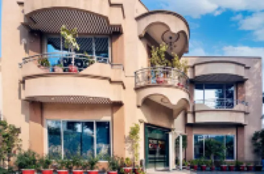 호텔 원 물탄 랄라자르