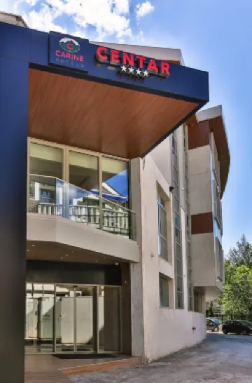 Carine Hotel Centar โรงแรมใน