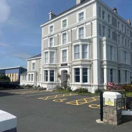 CAE Mor Hotel
