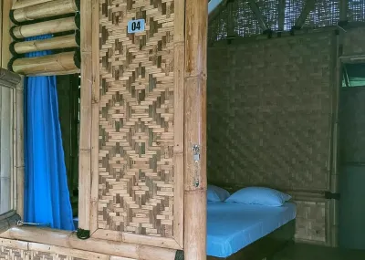 Lembah Cawene Hills Syariah Mitra RedDoorz Hotel dekat wisata alam CURUG CIGAMEA pintu utama jarak terdekat ke lokasi curug