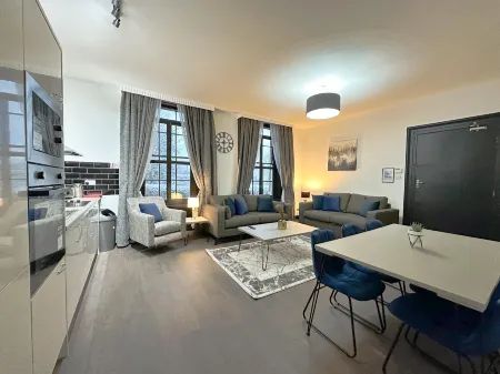 Mulberry Aparthotel