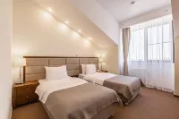 Grand Bajkal Hotel فنادق في 