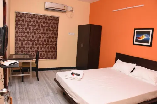 Aishwaryam Deshna Service Apartment Ambattur Chennai - Condos