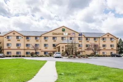 Quality Inn & Suites South Bend Airport Hotel a 