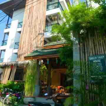 Green Tiger House Hotel Exterior