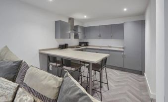 Apartment 1 in Loftus - Housity
