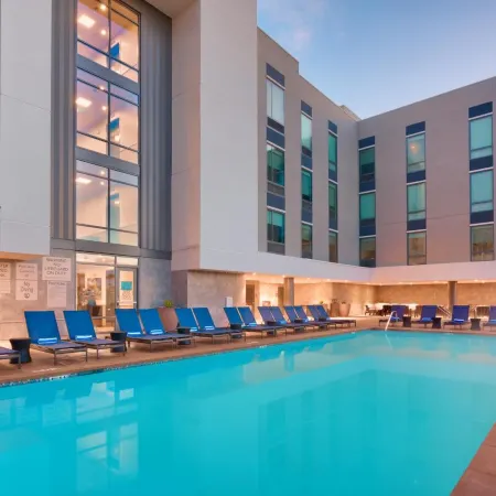 Hampton Inn & Suites Anaheim
