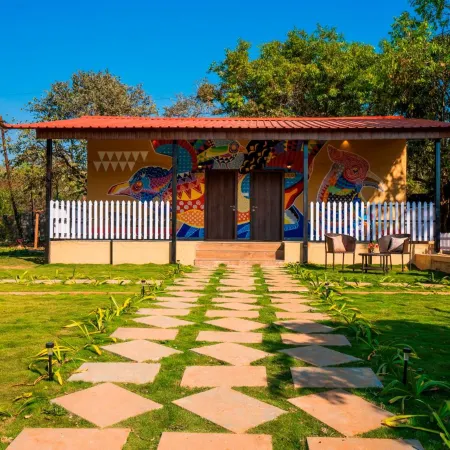 Zostel Plus Lonavala