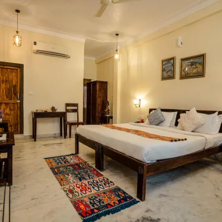 Tripli Hotels Shiv Villas
