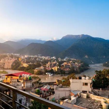 Gostops Rishikesh, Lakshman Jhula