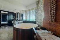 Ritz Lagoa da Anta Hotel & Spa - Bathtub