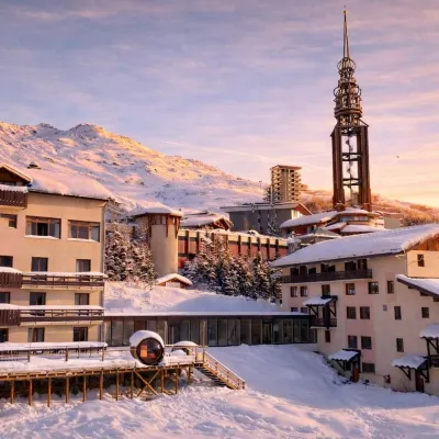 Alpeen Hotel Hotels near Marmottes Ski Lift