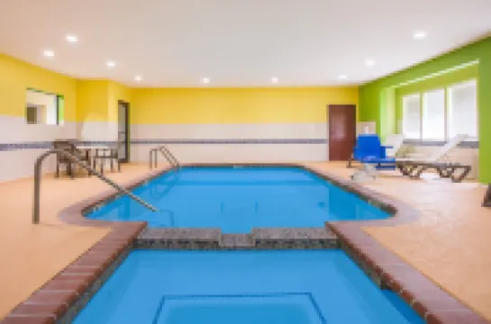 Super 8 by Wyndham Port Arthur/Nederland Area