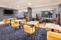 Courtyard Burlington Hotels in Burlington