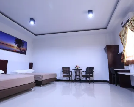 Shanrilla Hotel Hotels in Cihideung