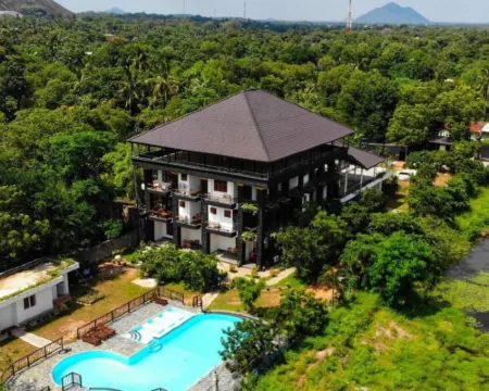 Sigiriya Kingdom Resort Hotels in Dambulla
