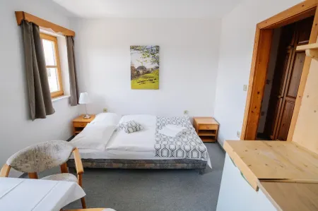 Guesthouse Jelenov Greben Отели рядом со станцией Podcetrtek Station