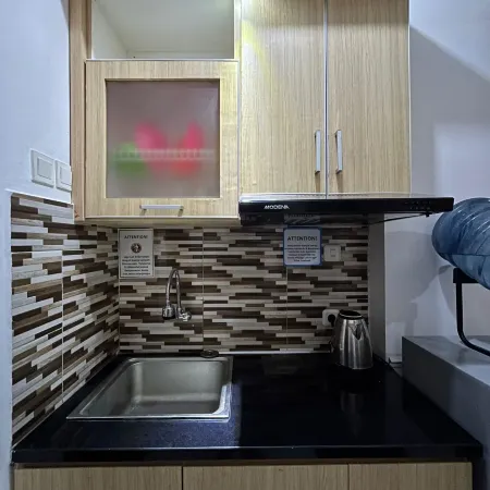 Apartemen Riverview Tower Mahakam with NETFLIX by UVroomsOfficial