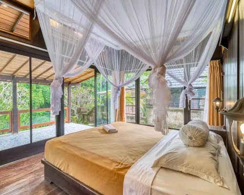 Ubud Sari Health Resort Hotels near Andong