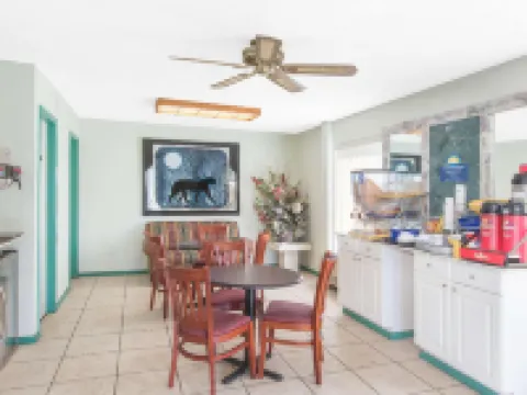 西波因特戴斯酒店 克萊縣酒店