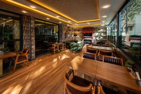 Golden Dream Otel Отели рядом с достопримечательностью «Yiğit Alışveriş Merkezleri - Pendik Şube»