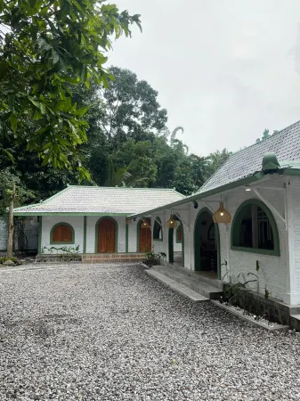 Sampai Villa nDalem Kaliurang
