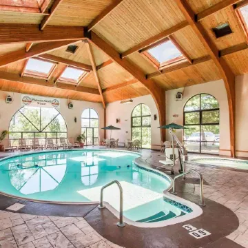 Comfort Inn at Thousand Hills