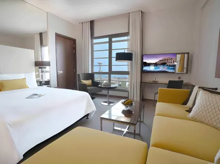 Centro Corniche Khobar by Rotana Отели в г. Эль-Хубар