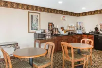 Super 8 by Wyndham Cabot