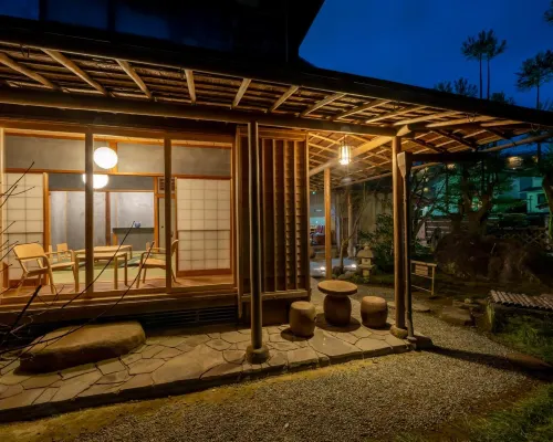 RYOKAN YAMAZAKI Hôtels à proximité de : Temple Ryoan-ji