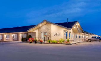 Villa Inn Suites, SureStay Collection by Best Western