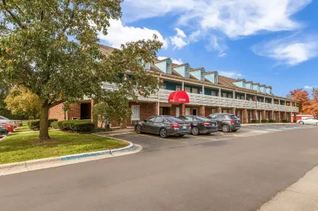 Travelodge by Wyndham Canton/Livonia Area, MI