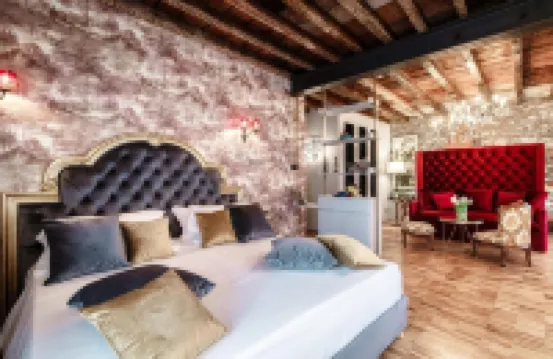 Aurum - Como Luxury Suites