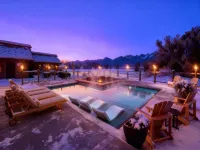 Ninepipes Lodge - Kolam Renang