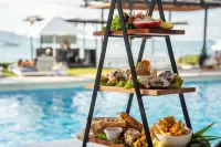 Coral Sea Resort - breakfast
