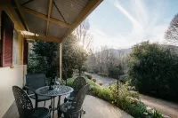 Chestnut Tree Holiday Units - Hot Tub