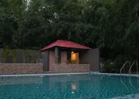 Irroi Kaziranga - Pools