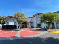 Quality Inn & Suites Tuscaloosa Near University - 駐車場