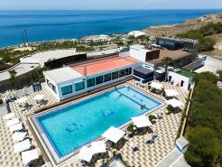 Dwo Mira Palace