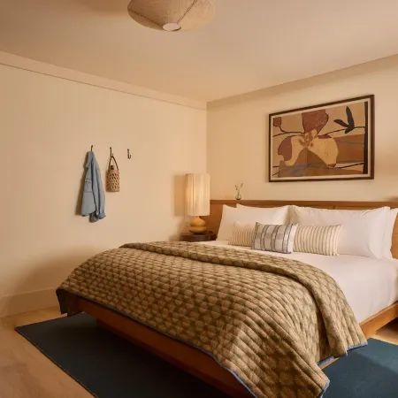 Greenporter Hotel