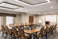 Holiday Inn Express & Suites Indianapolis W - Airport Area Các khách sạn ở Speedway