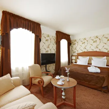 Двор Подзноева (Главный Корпус)