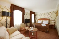 Dvor Podznoyeva Hotel Main Building