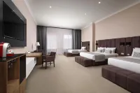 Central City Hotel Hotel dekat Novyye Bestyzhiye Vanny