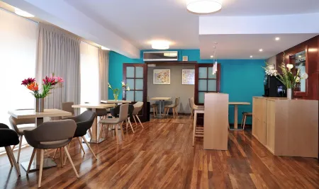 México PR Отели рядом с достопримечательностью «Museo do Pobo Galego»