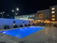 Homewood Suites by Hilton Saltillo - piscine