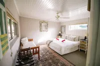 90 On Wellington Cottage Hotels in Colchester